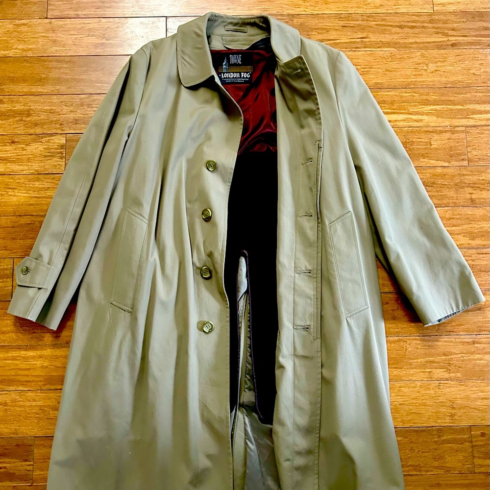 London Fog Vintage Trenchcoat